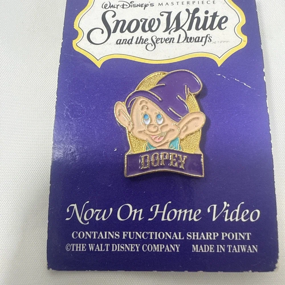 DISNEY STORE SNOW WHITE  SEVEN 7 DWARFS COLLECTORS SET DOPEY SPECIAL EDITION PIN